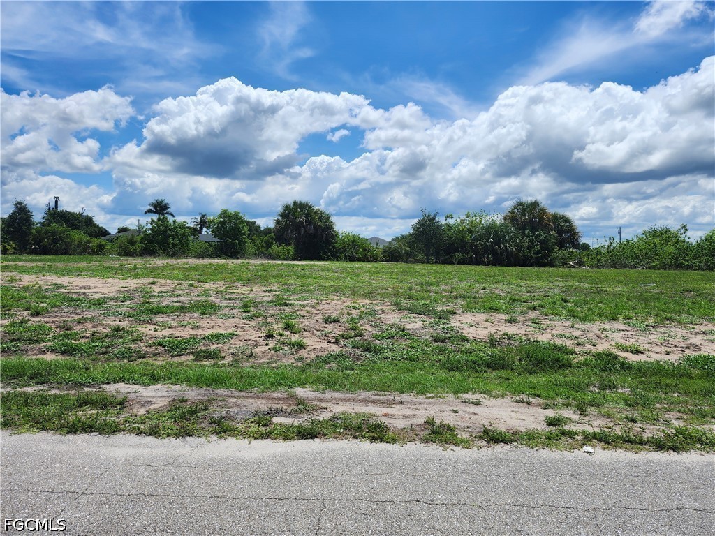 909 NW 12th Place
