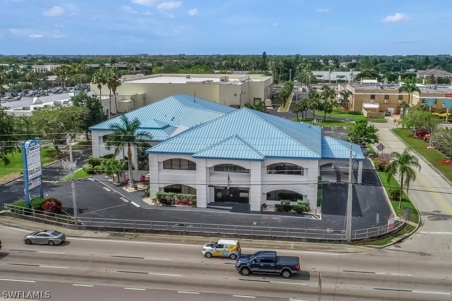 1500  colonial Boulevard, Apt 32