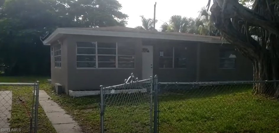 1613  Pawnee Street