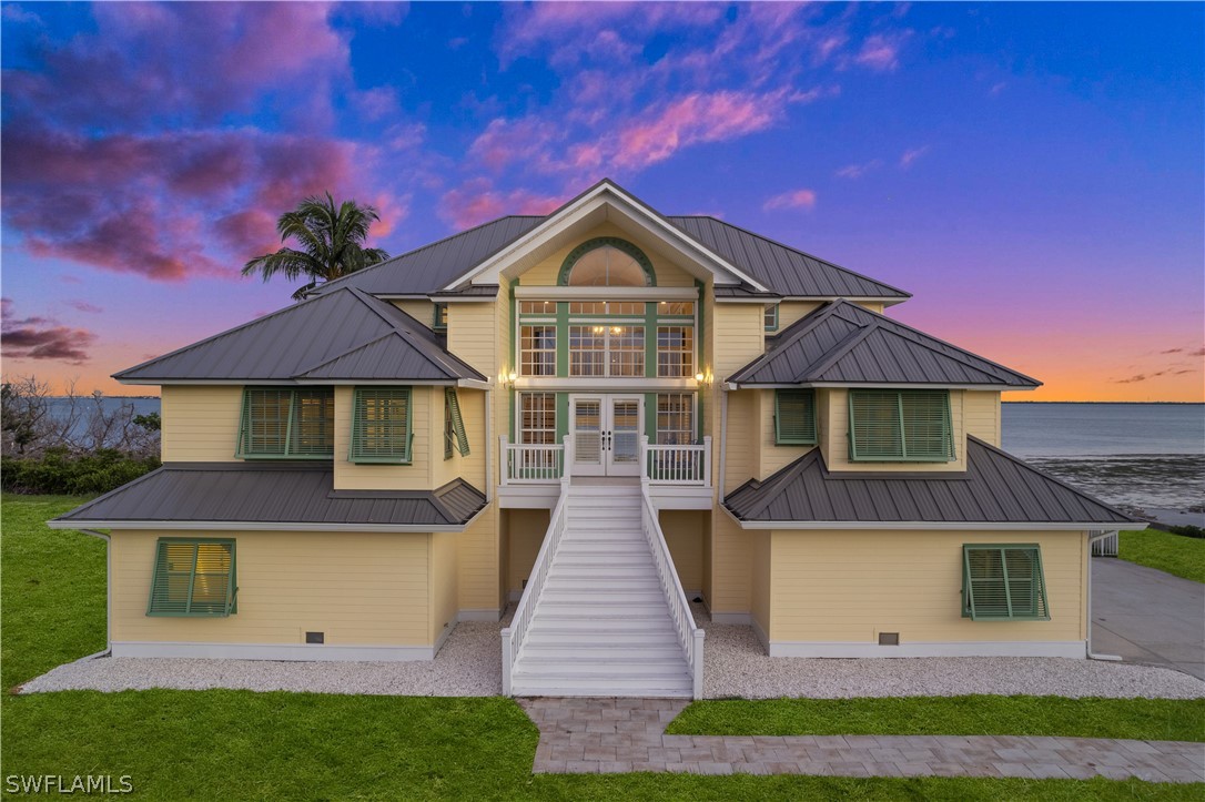 2272  Macadamia Lane