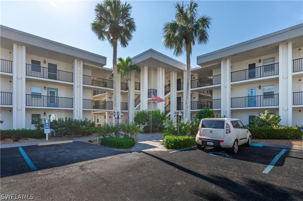 1828  Pine Valley Drive, Apt 302