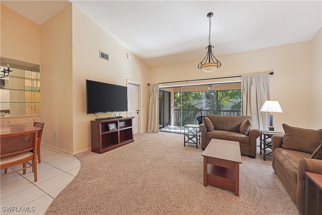 7116  Lakeridge Court, Apt 205