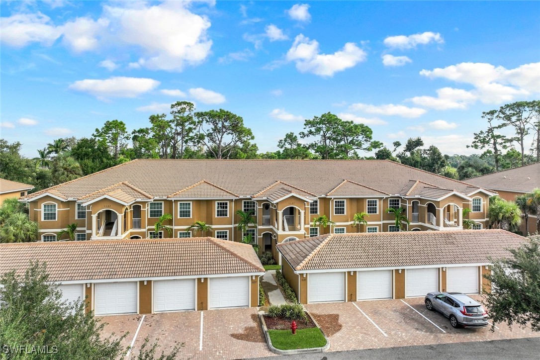 1137  Winding Pines Circle, Apt 106