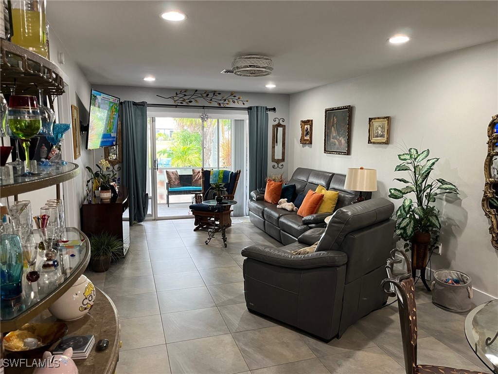 321  Cape Coral Parkway, Apt 103