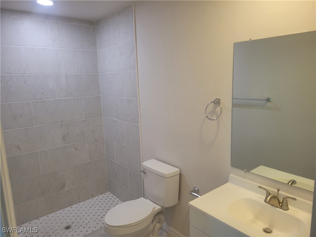 217/219  Cape Coral Parkway