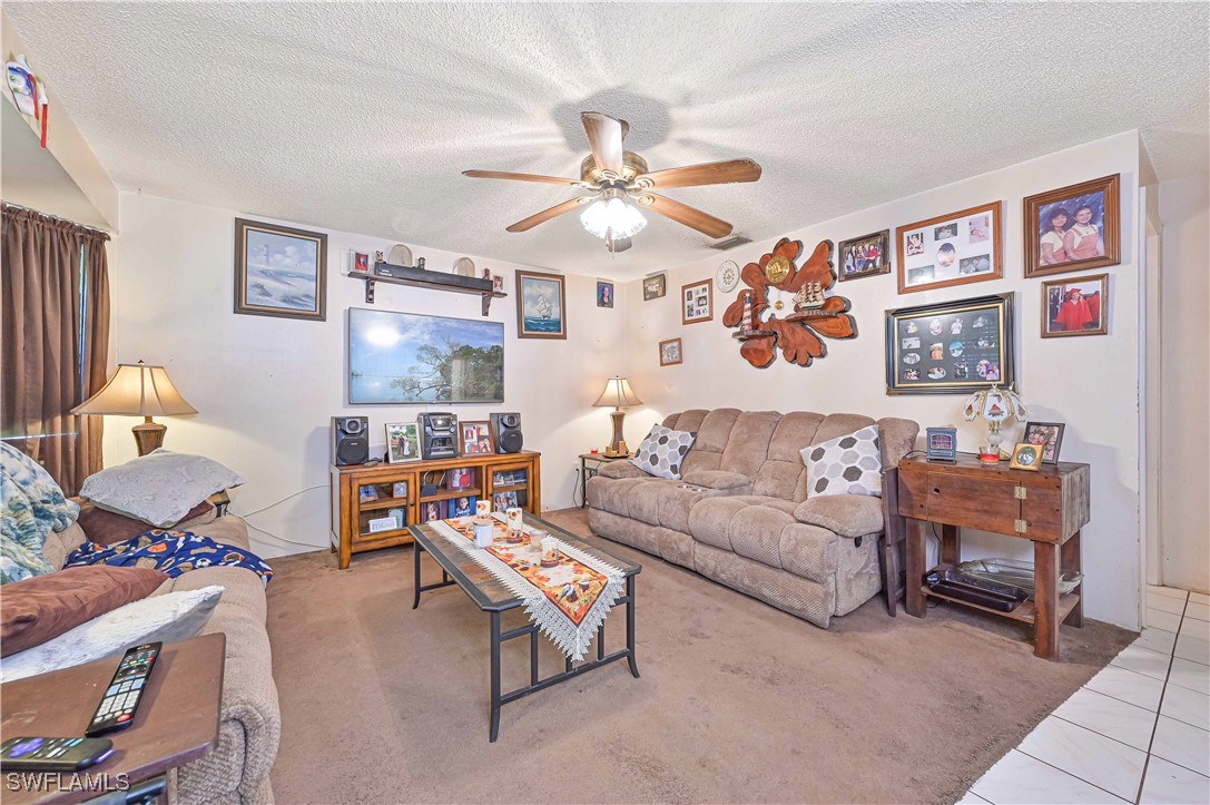 4417/4421  Ruthann Court