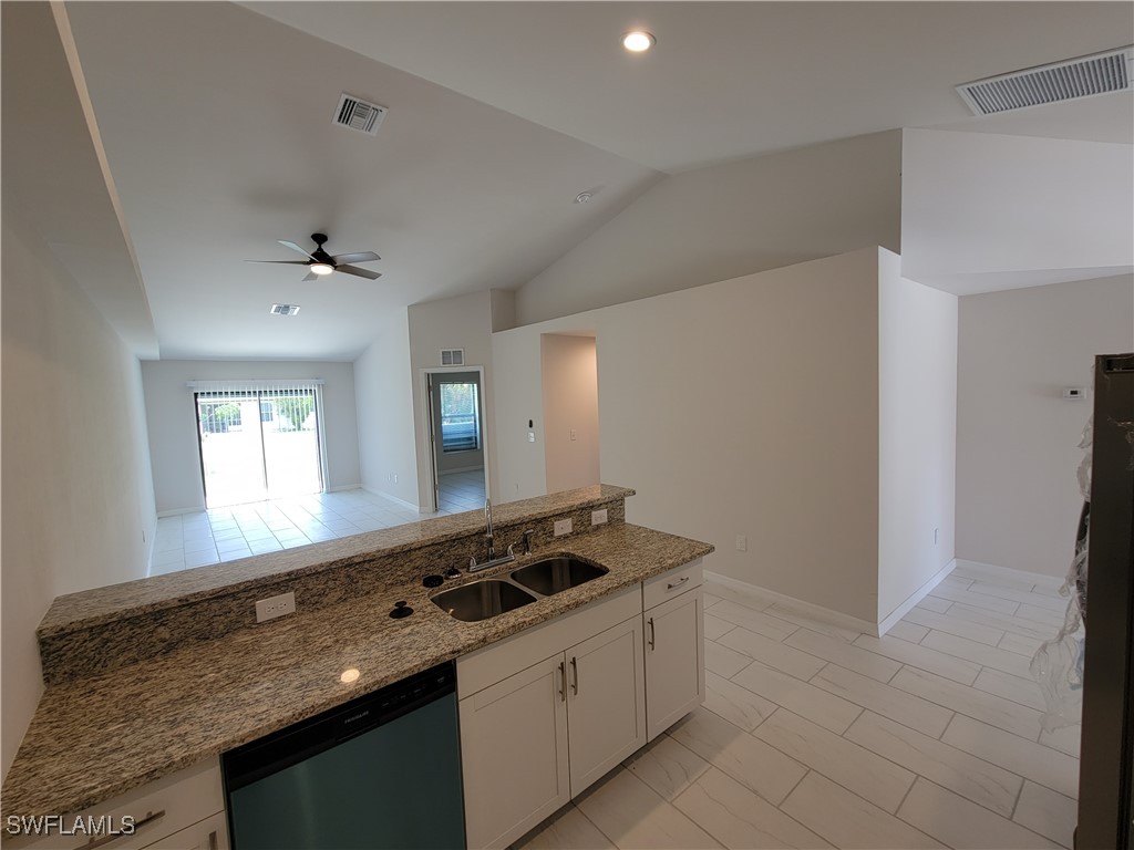 1138/1140 SE 9th Court
