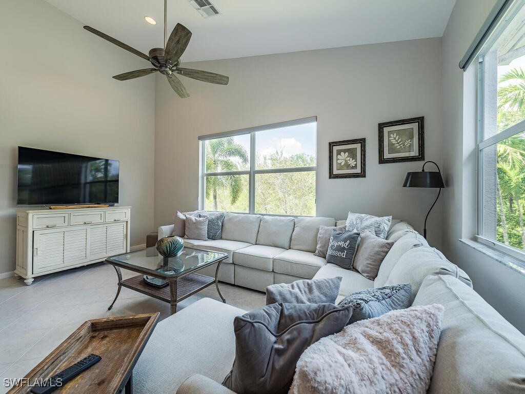 8375  Whisper Trace Lane, Apt M-202