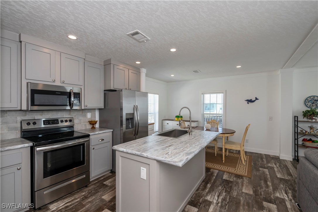 2738  Heron Court