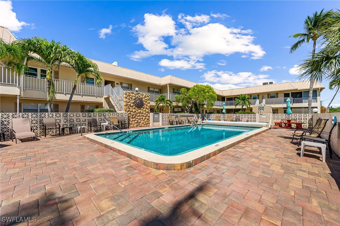 909 SE 46th Lane, Apt 207