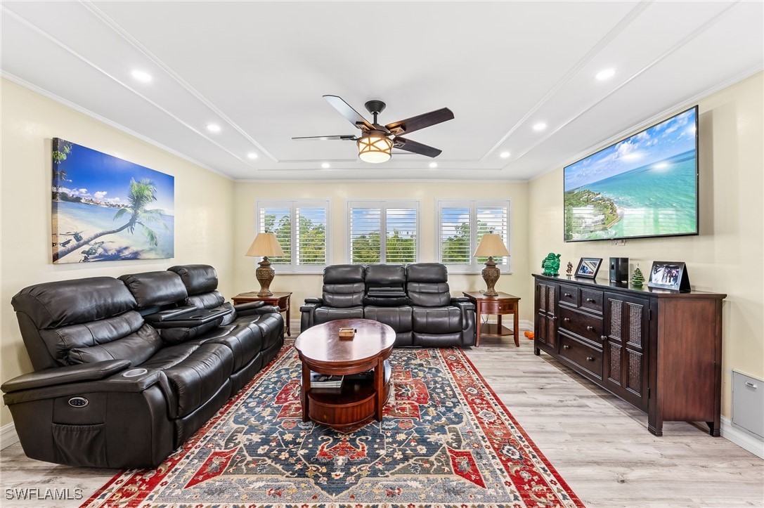 21520/522  Indian Bayou Drive