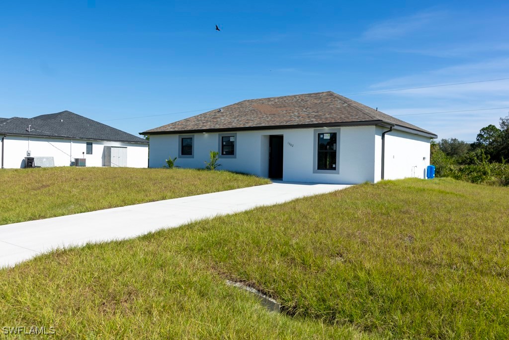 1302  Hibiscus Avenue