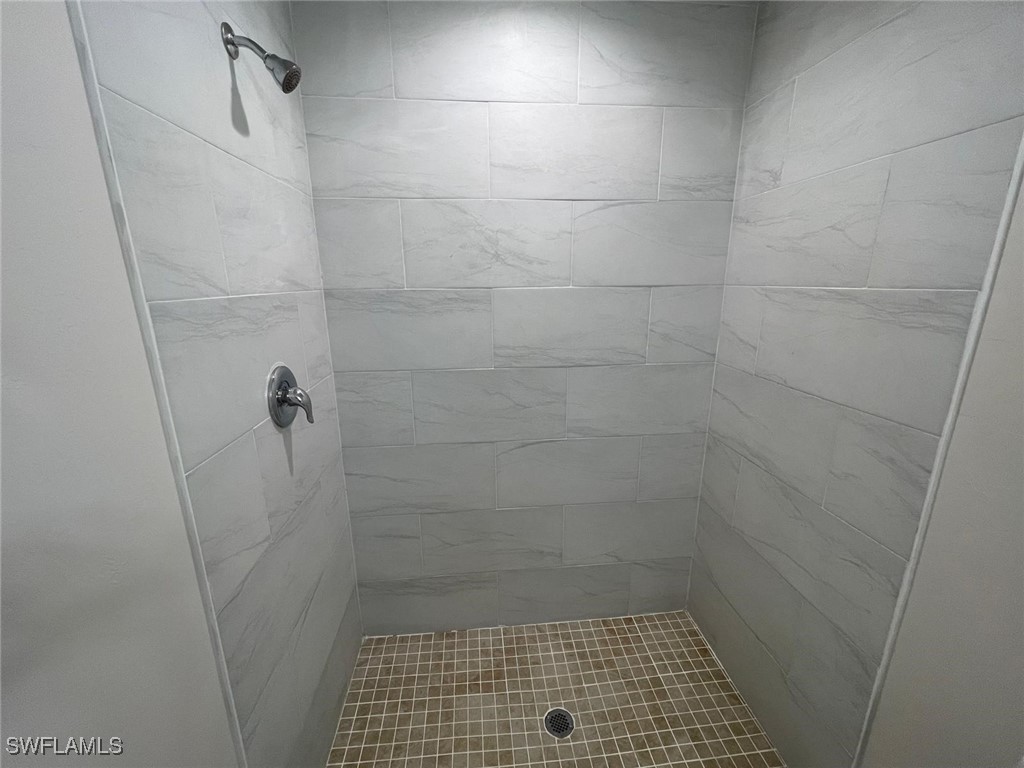 3617/3615 SW 8th Place
