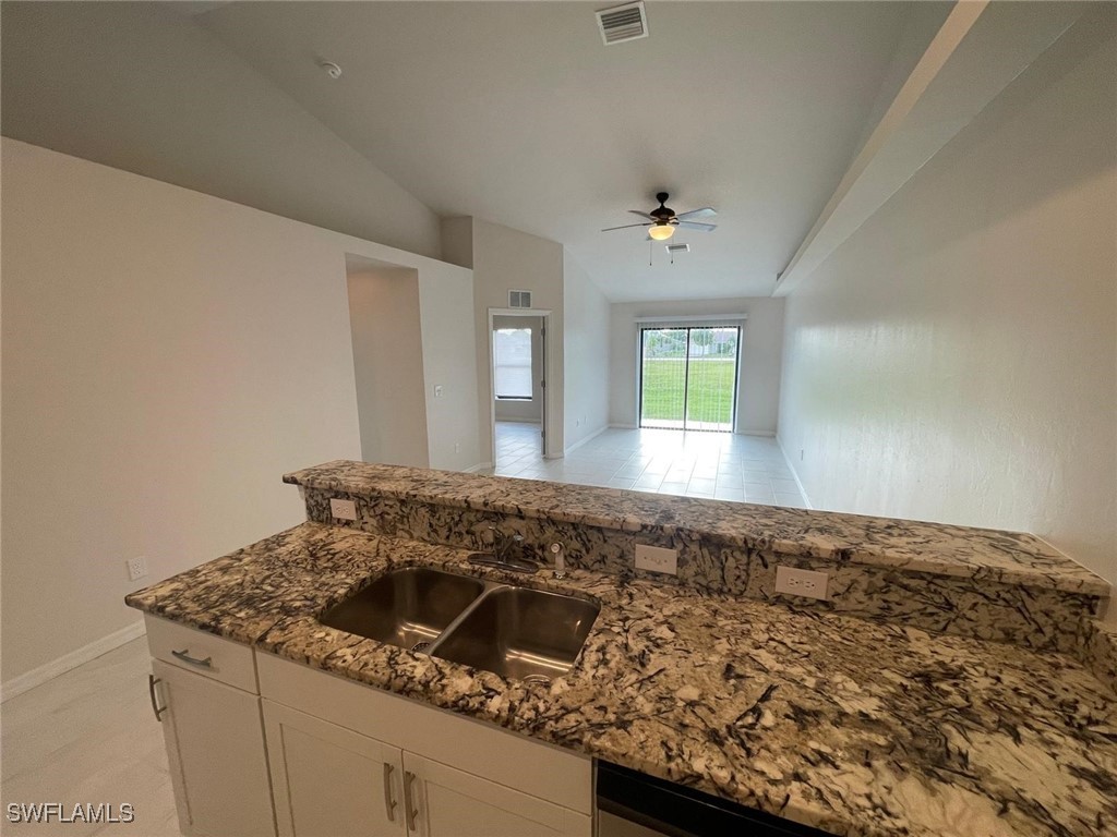 3617/3615 SW 8th Place
