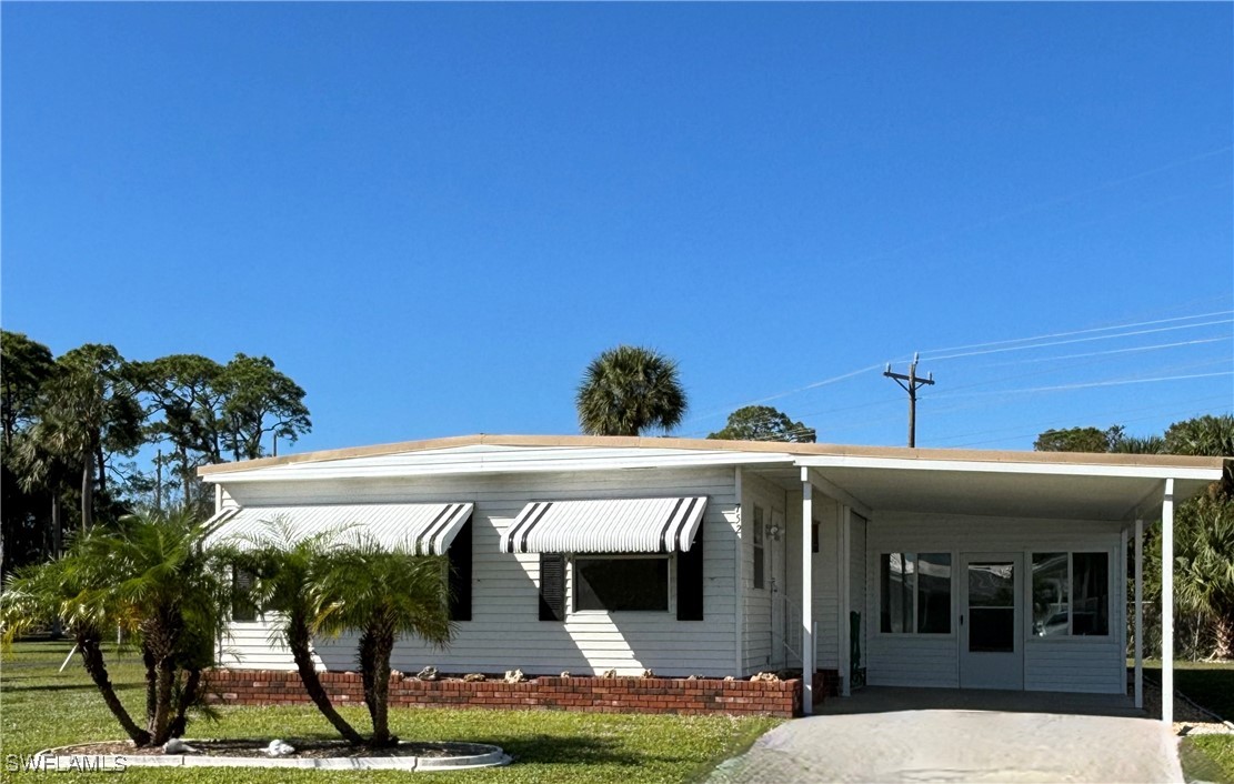 752  Knotty Pine Circle