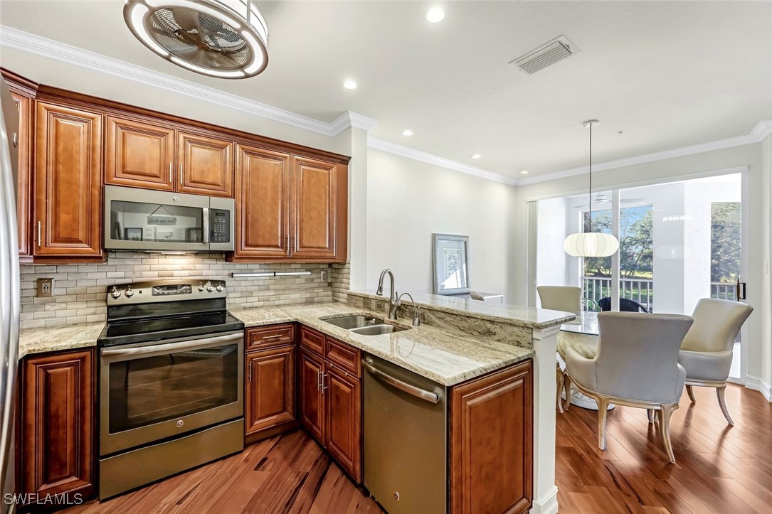 9050  Palmas Grandes Boulevard, Apt 203