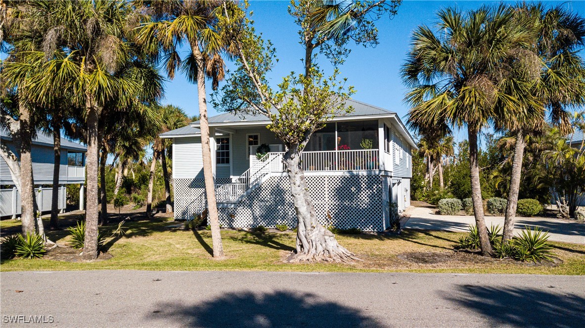 1854  Farm Trail
