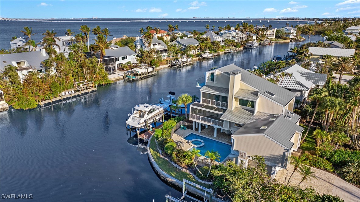 1290  Bay Drive