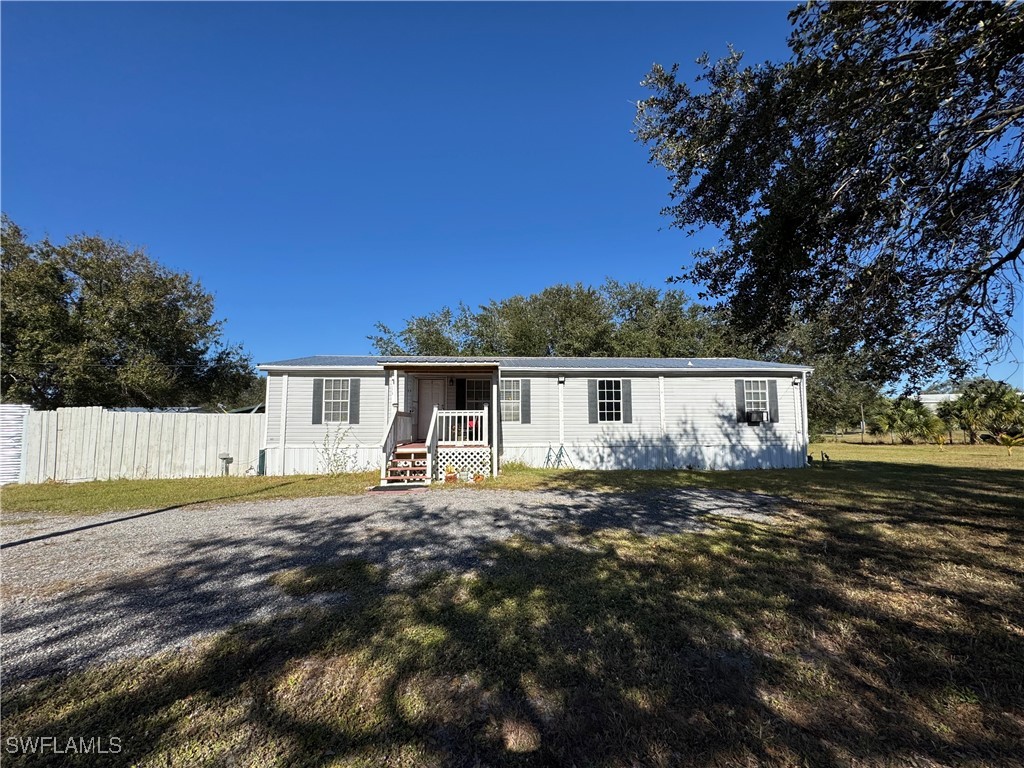 1465  Horseshoe Loop