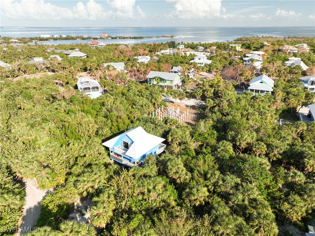 564  Coral Circle