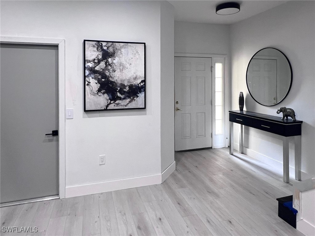 945  Hampton Circle, Apt 110
