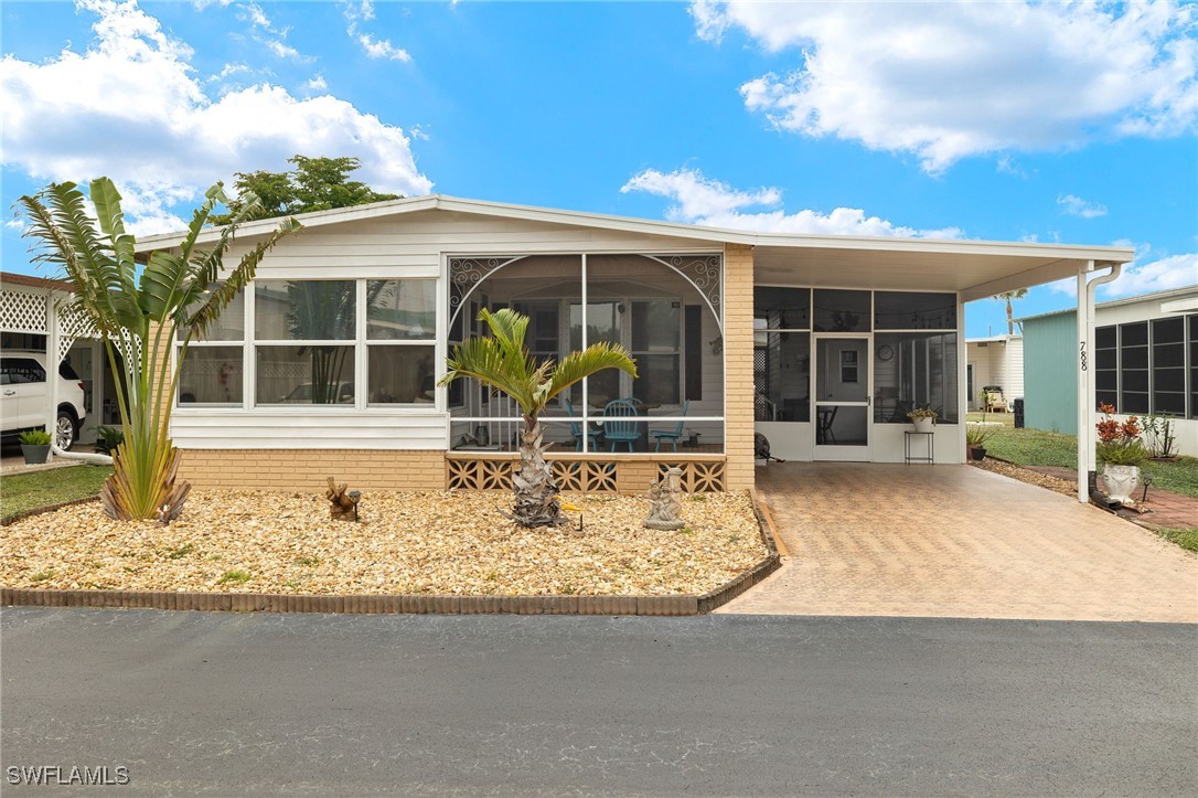 788  Roses Lane