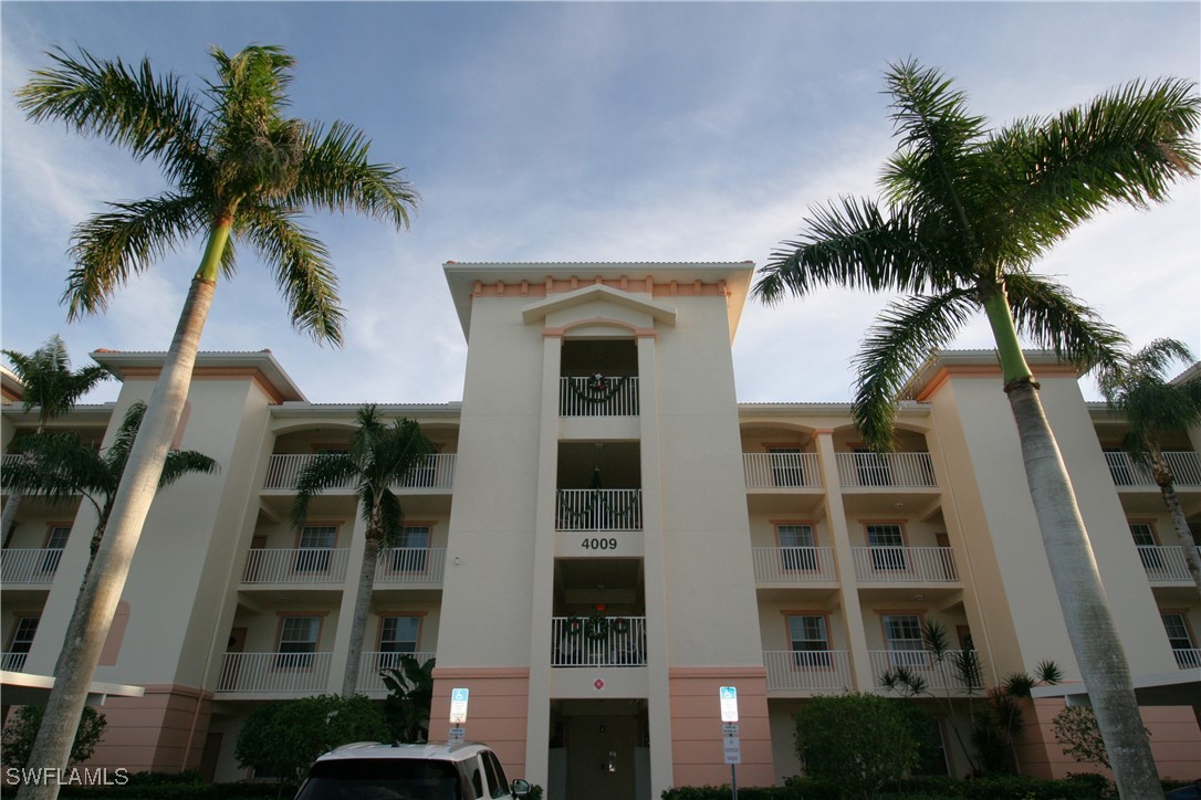 4009  Palm Tree Boulevard, Apt 403