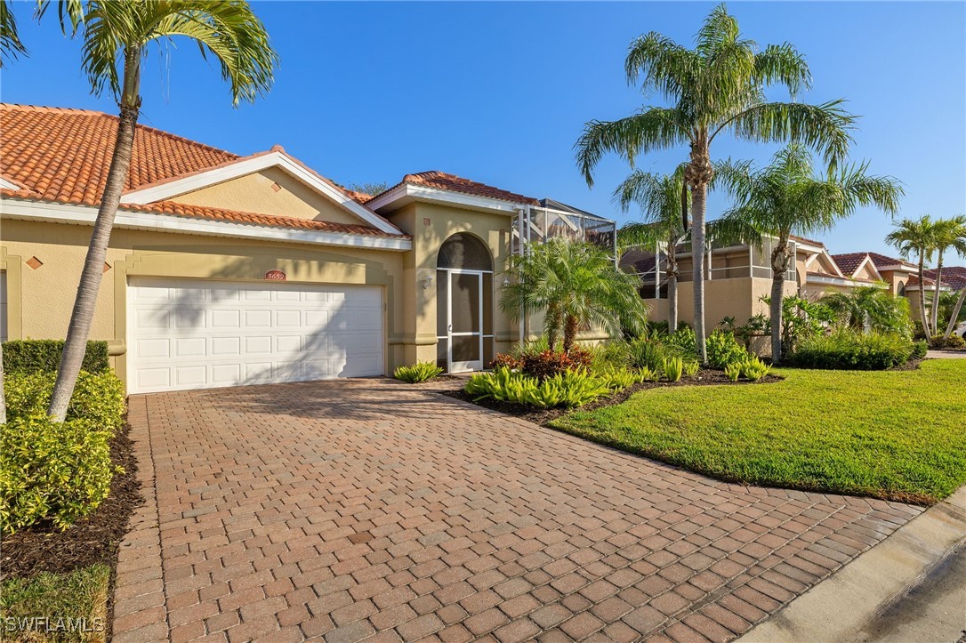 5652  Kensington Loop