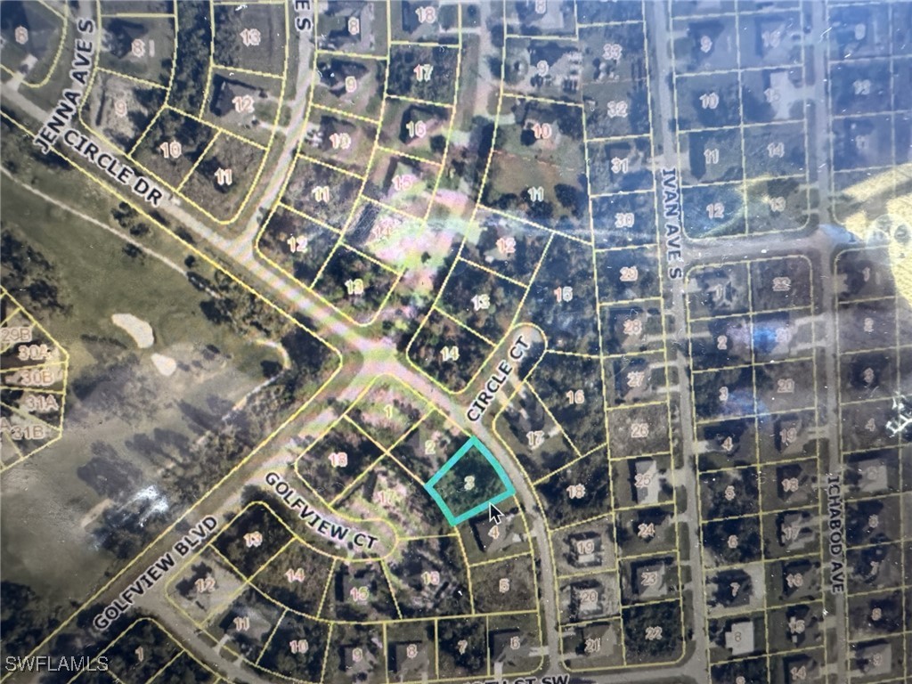 1108/1110  CIRCLE DR