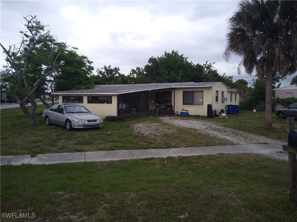 950  Lakeview Drive