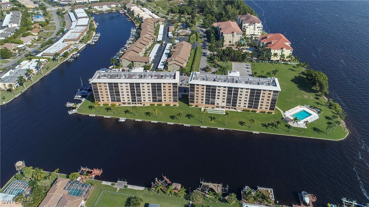 4260 SE 20th Place, Apt 404