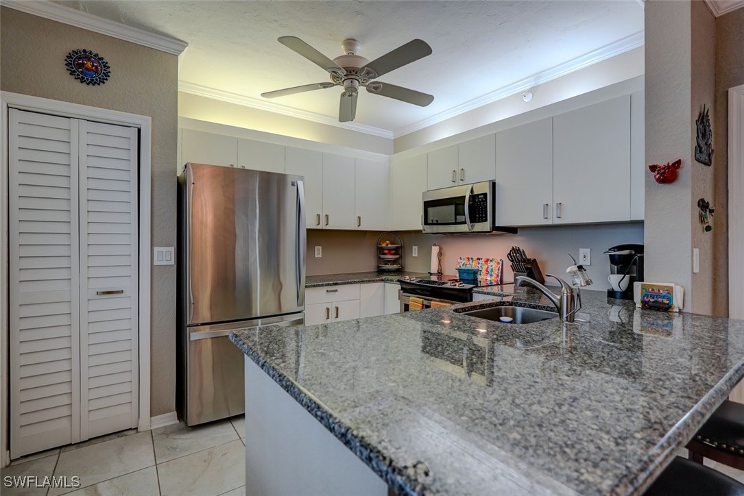 22736  Island Pines Way, Apt 102