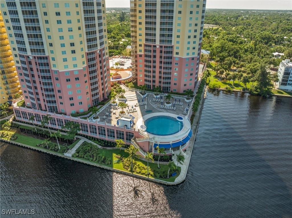 2743  1st Street, Apt 2106