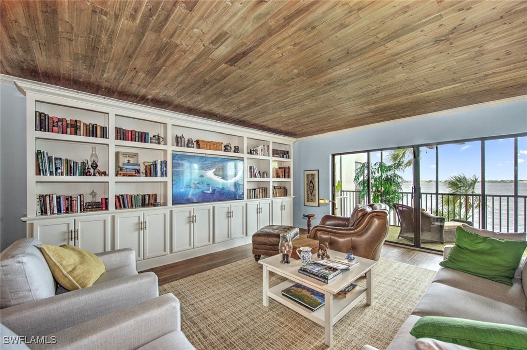 1900  Virginia Avenue, Apt 203