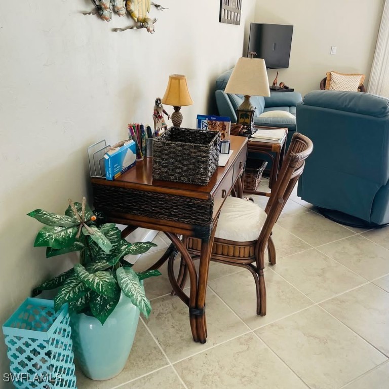 5790  Trailwinds Drive, Apt 114