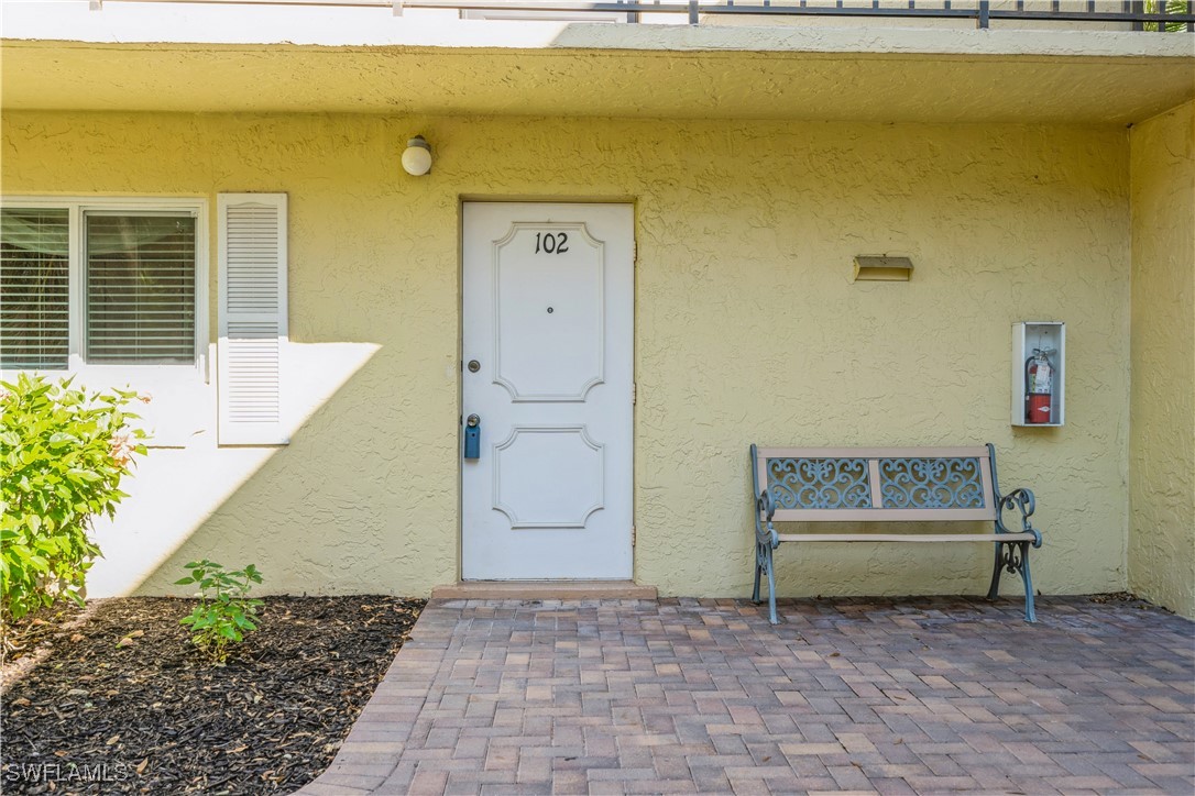8049  Country Road, Apt 102
