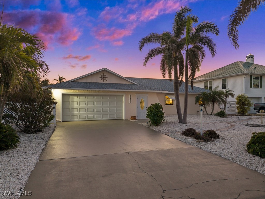 2420  Sapodilla Lane