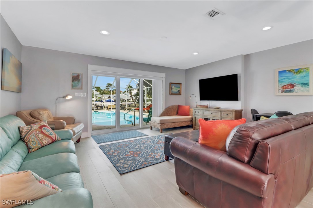 4836/4838  Esplanade Street