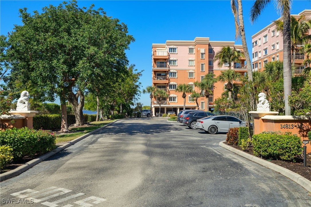 14811  Laguna Drive, Apt 101