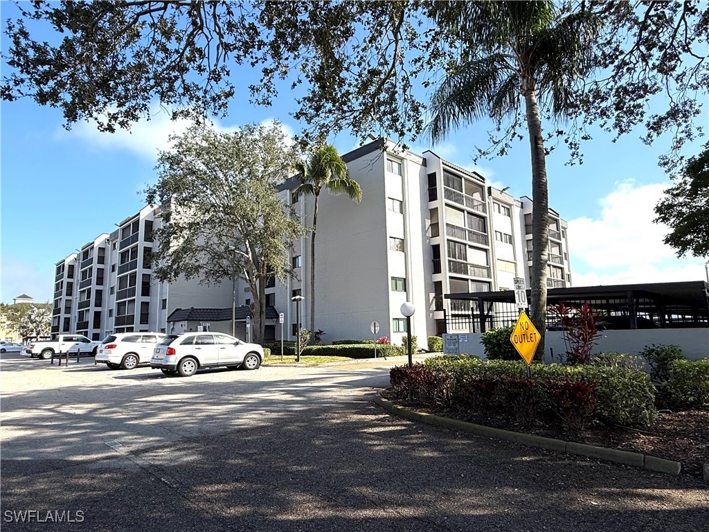 2121  Collier Avenue, Apt 409