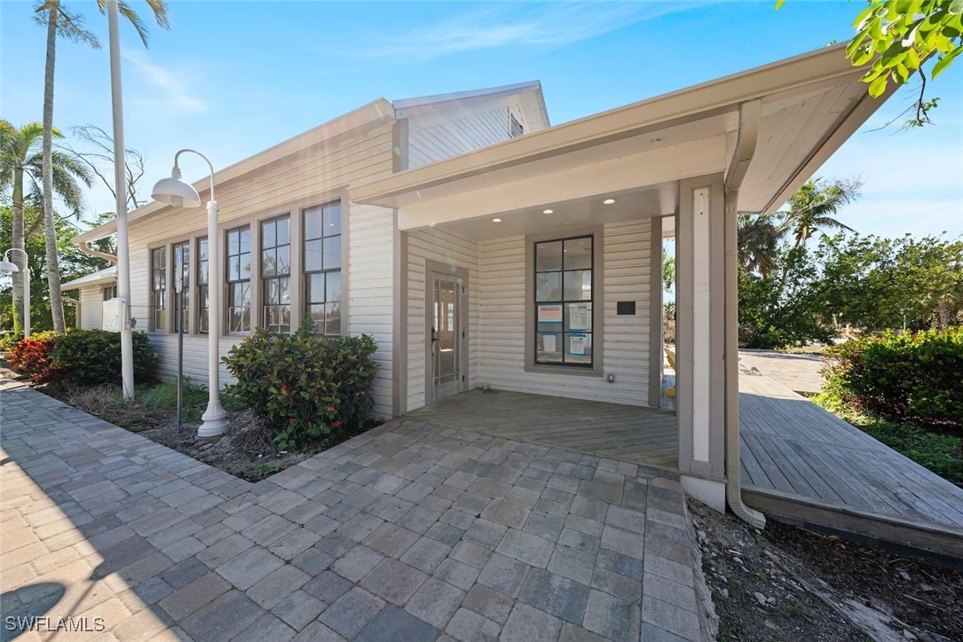520  Tarpon Bay Road