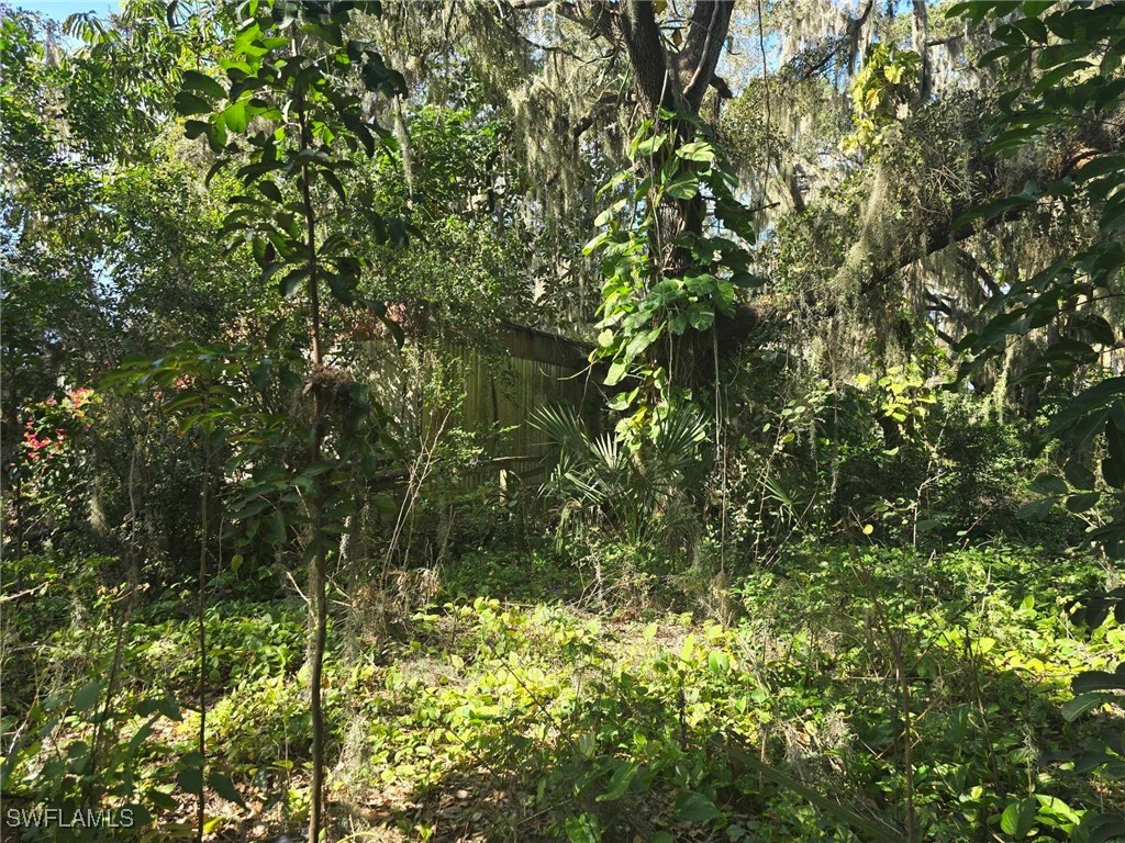 1034  Collier Lane