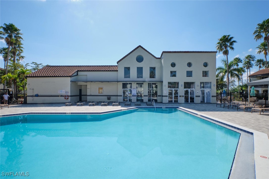 3421  Winkler Avenue, Apt 407