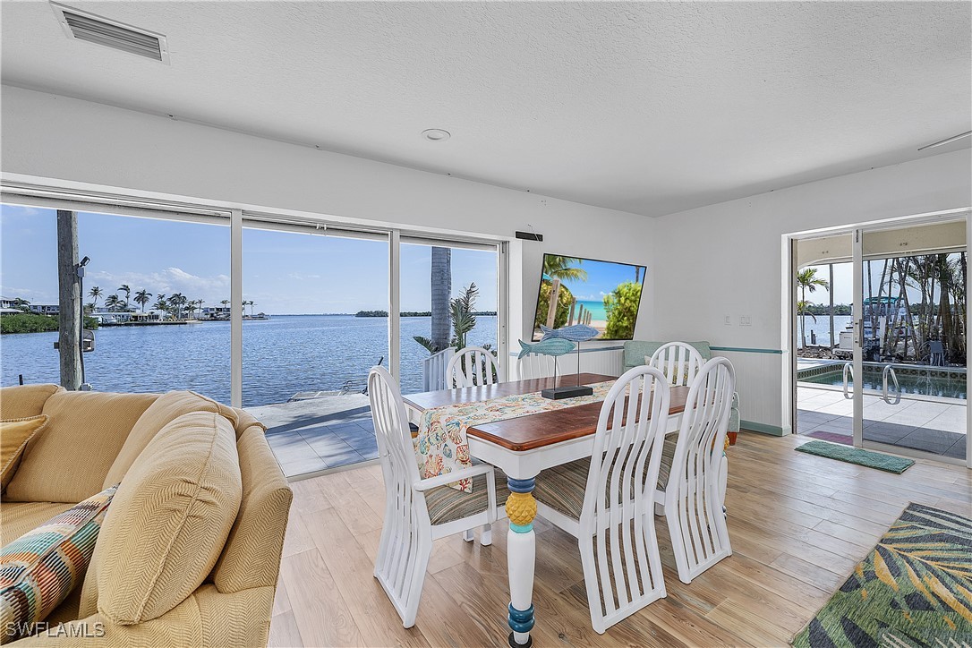 4741/4743  Pine Island Road