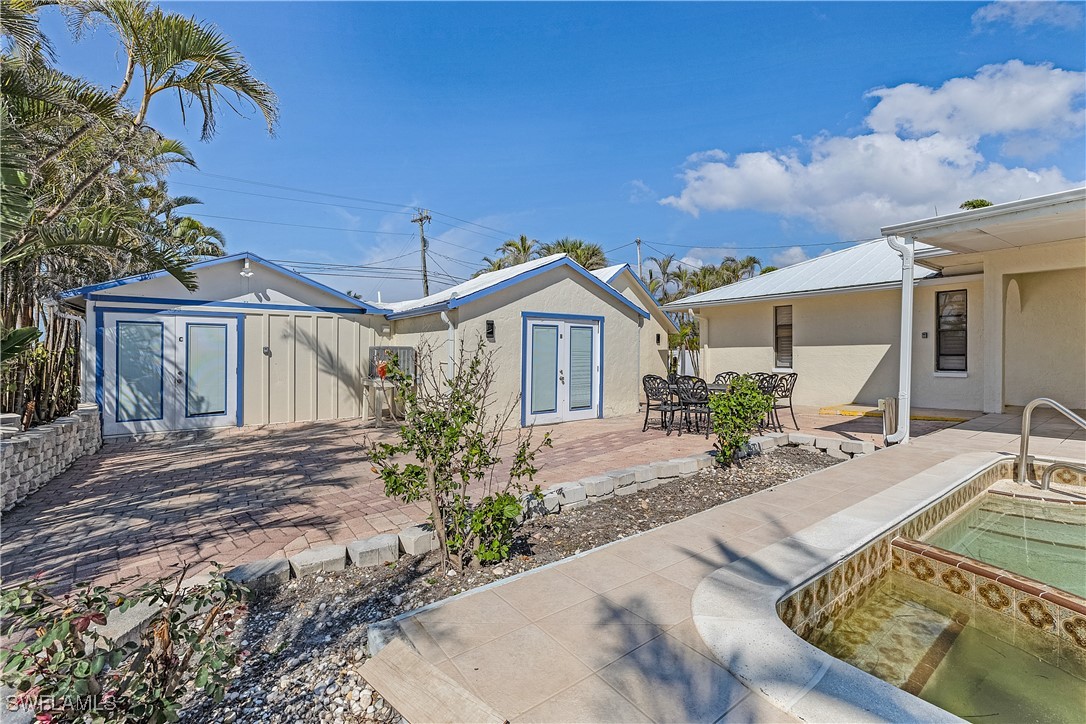 4741/4743  Pine Island Road