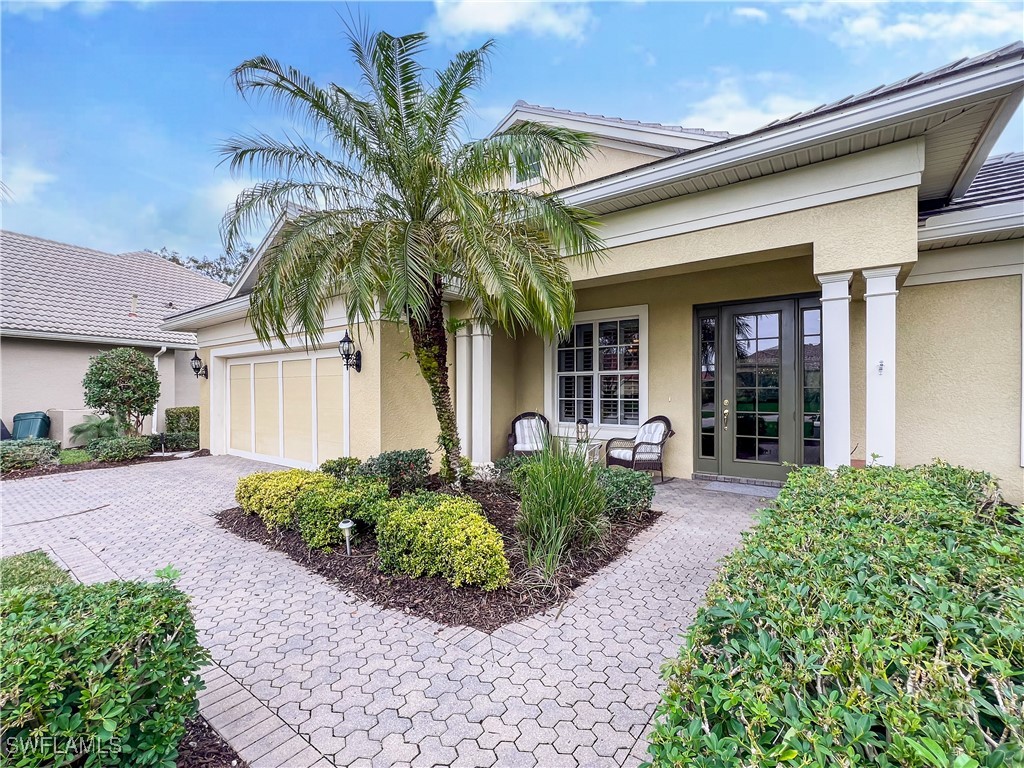 3290  Shady Bend