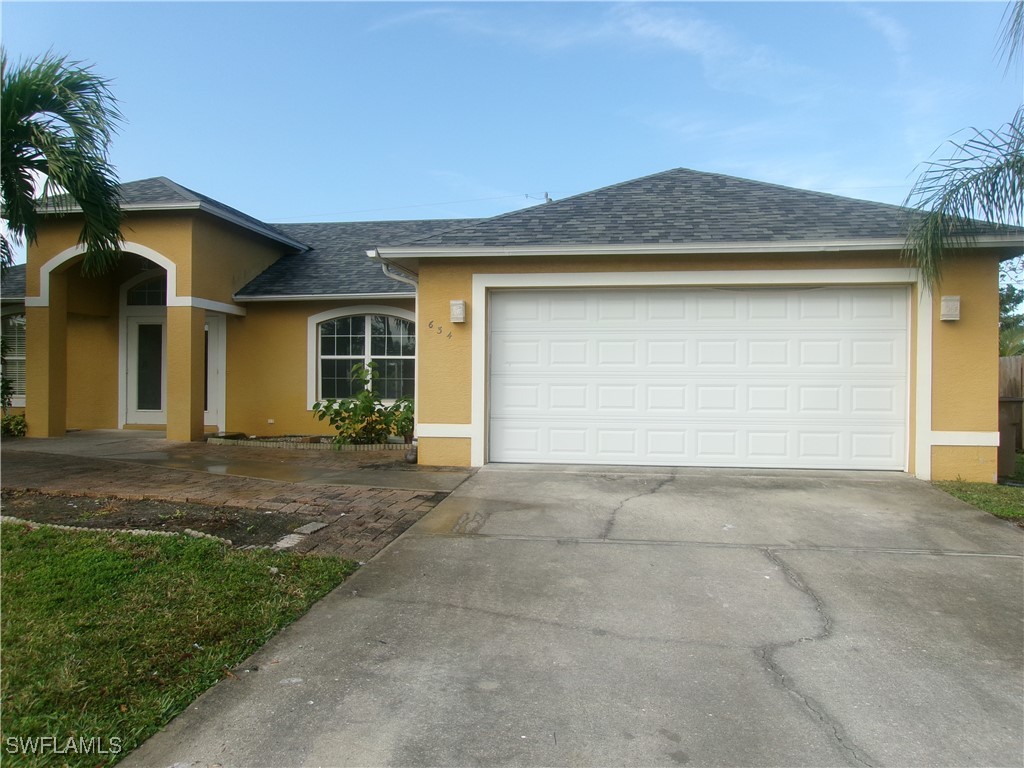 634 SE 9th Avenue