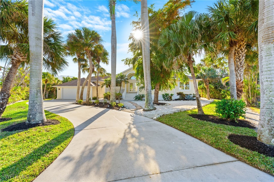 3711  Agate Court