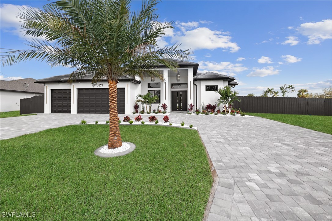 821 SW 11th Court