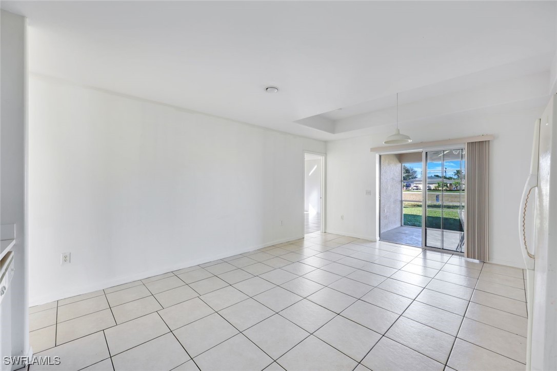 3018/3020 SE Santa Barbara Place